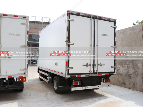 ISUZU EVM100 4 Meter Refrigerated Truck Back