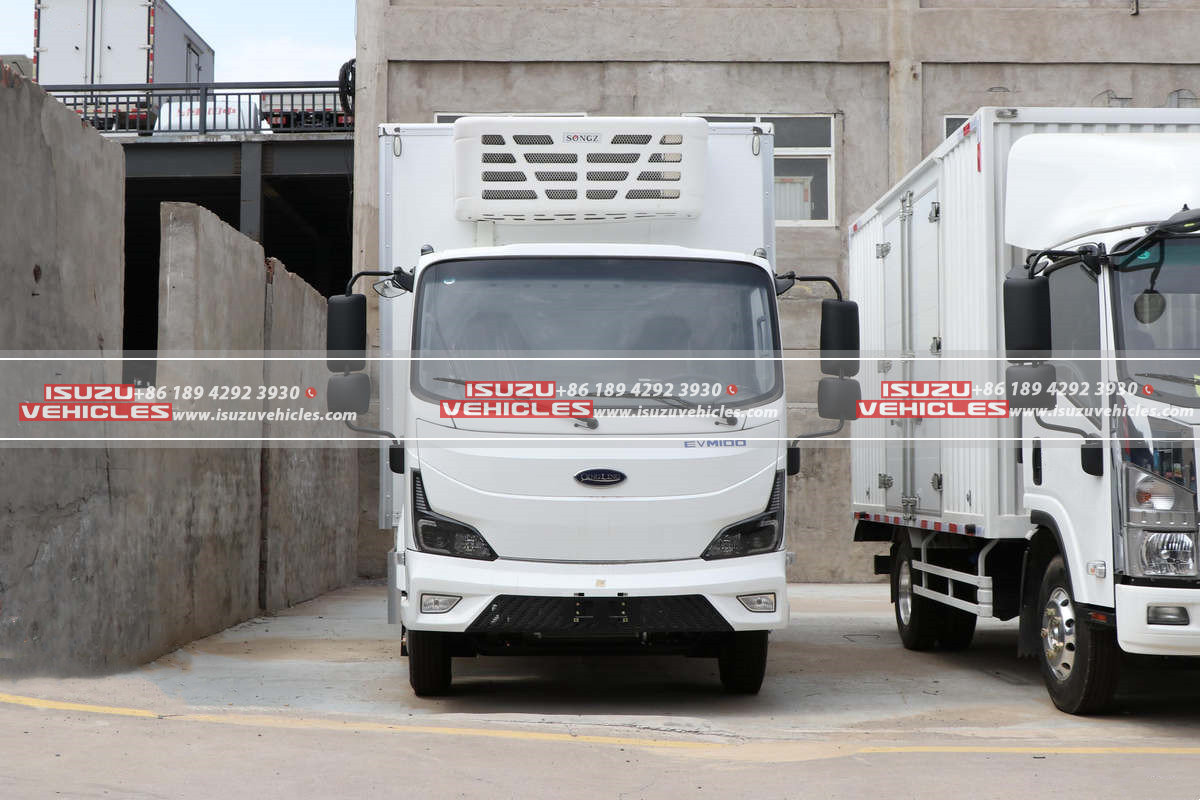 ISUZU EVM100 4 Meter Refrigerated Truck Tractor ISUZU EVM100 4 Meter Refrigerated Truck Tractor
