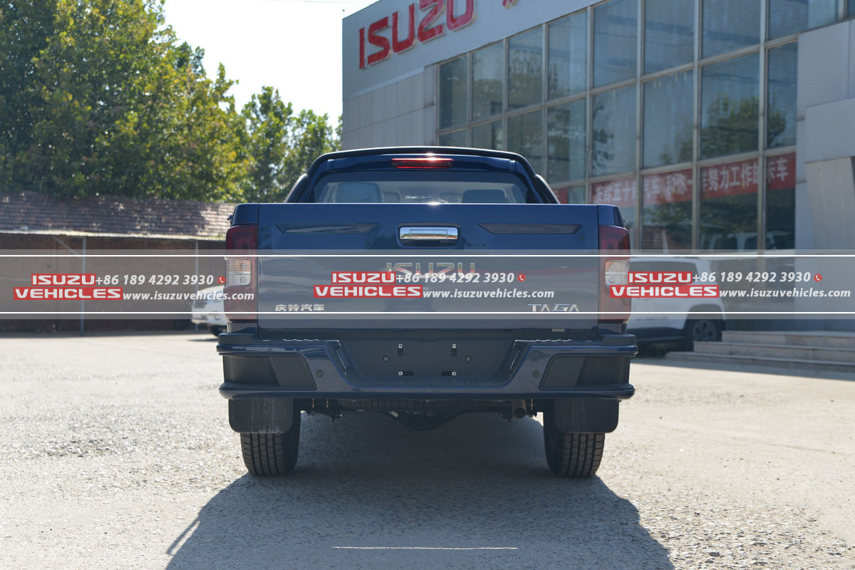 ISUZU TAGA 3T Crew Cab Pickup Truck Back ISUZU TAGA 3T Crew Cab Pickup Truck Back
