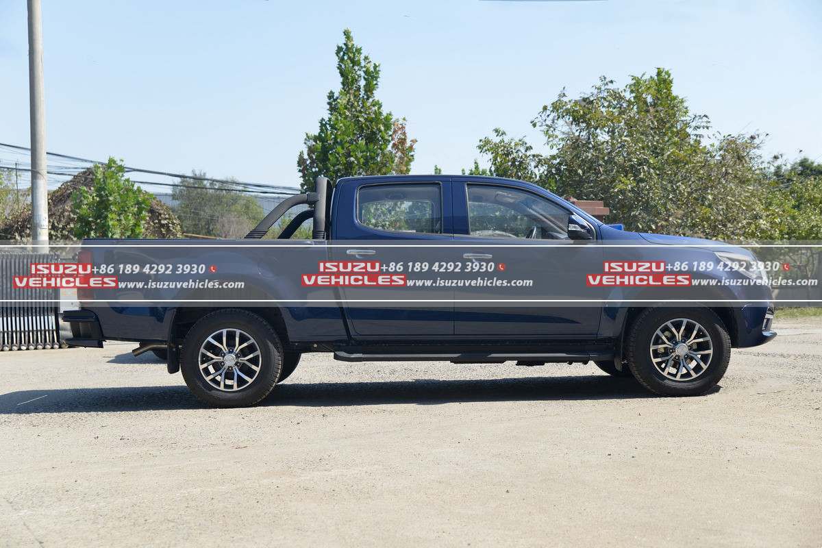 ISUZU TAGA 3T Crew Cab Pickup Truck Body View ISUZU TAGA 3T Crew Cab Pickup Truck Body View