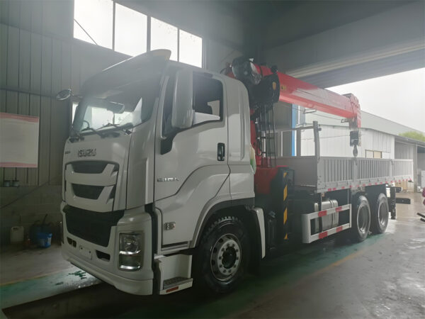 ISUZU 16 Ton GIGA PALFINGER Telescopic Boom Crane