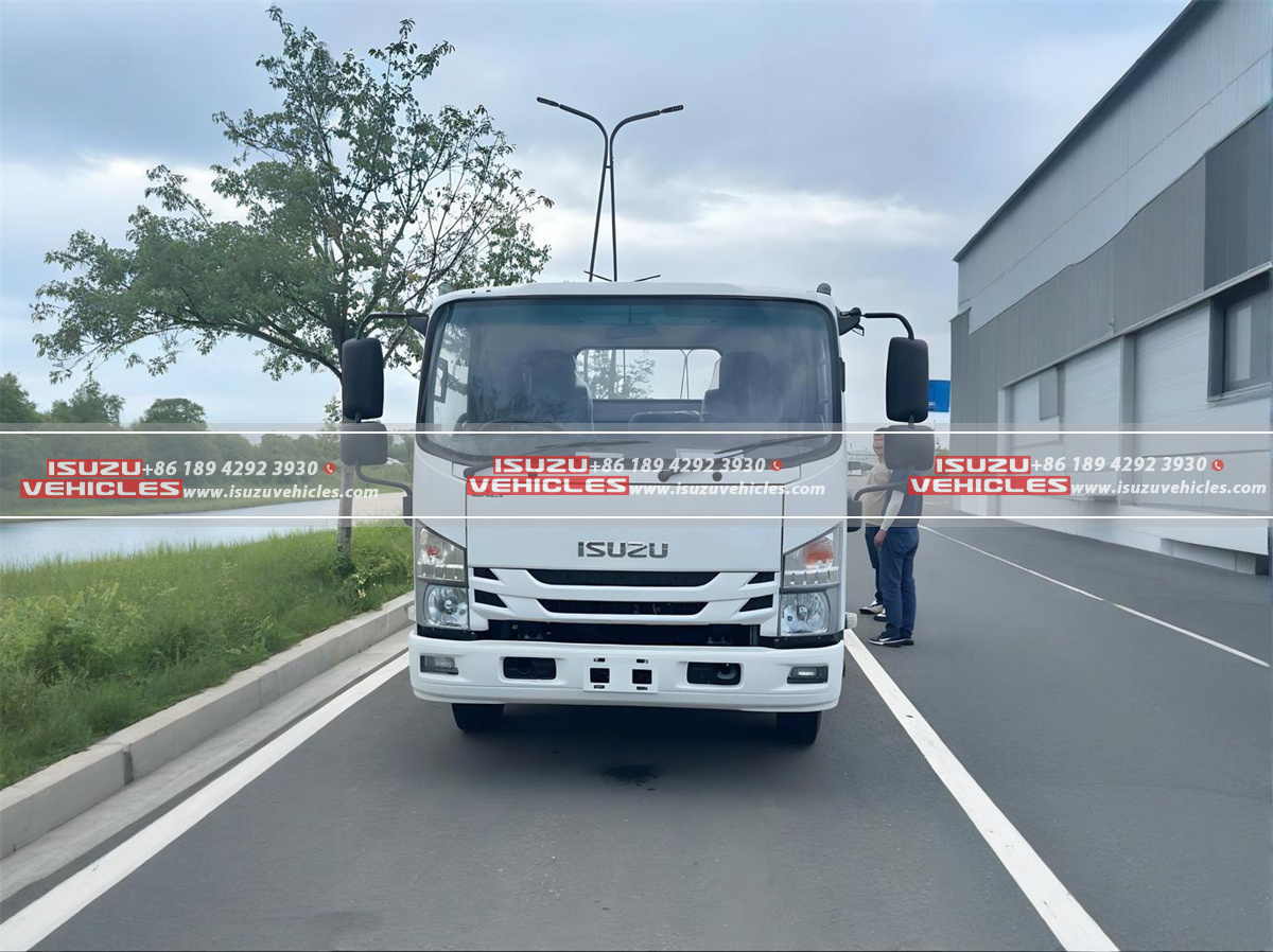 ISUZU 3 Ton Crew Cab Integrated Wrecker Tractor 2 ISUZU 3 Ton Crew Cab Integrated Wrecker Tractor 2