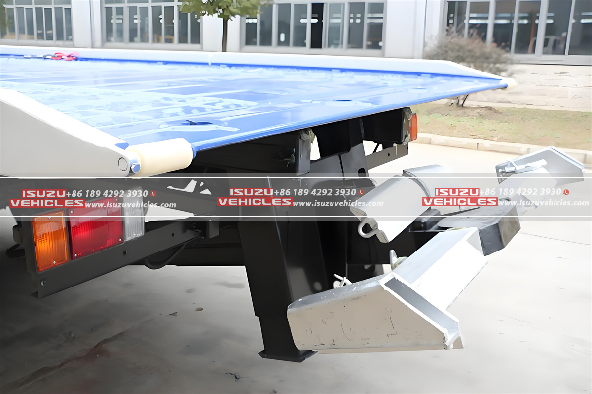 ISUZU 700P 4 Ton Flatbed Wrecker Tow ISUZU 700P 4 Ton Flatbed Wrecker Tow
