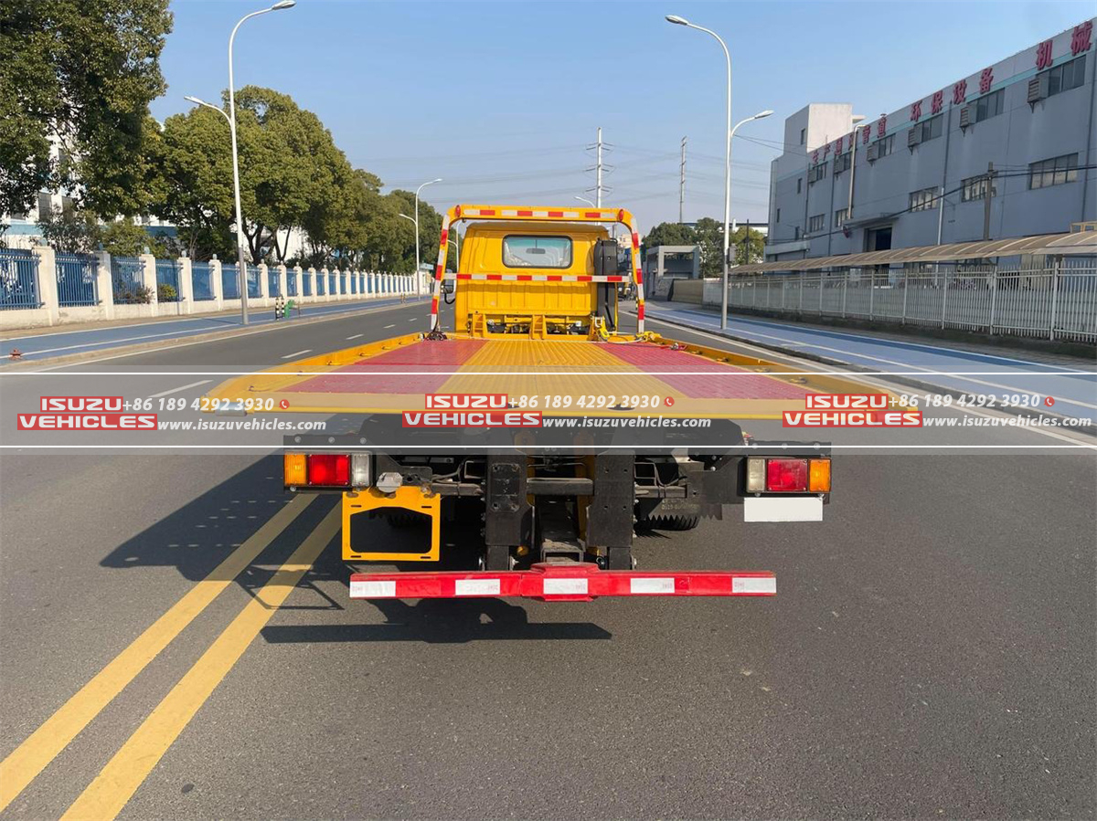 ISUZU 3T 100P Flatbed Wrecker Truck Back ISUZU 3T 100P Flatbed Wrecker Truck Back