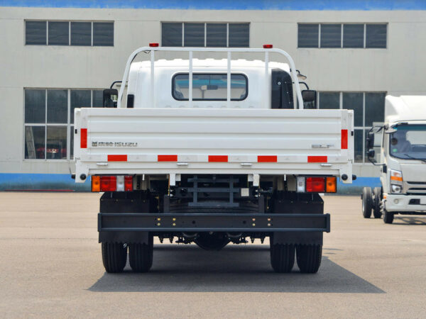 ISUZU KV100 4.2 Meter Cargo Truck Back