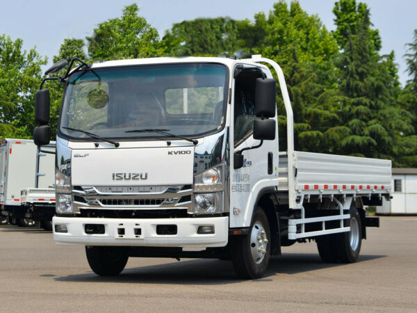 ISUZU KV100 4.2 Meter Cargo Truck Left
