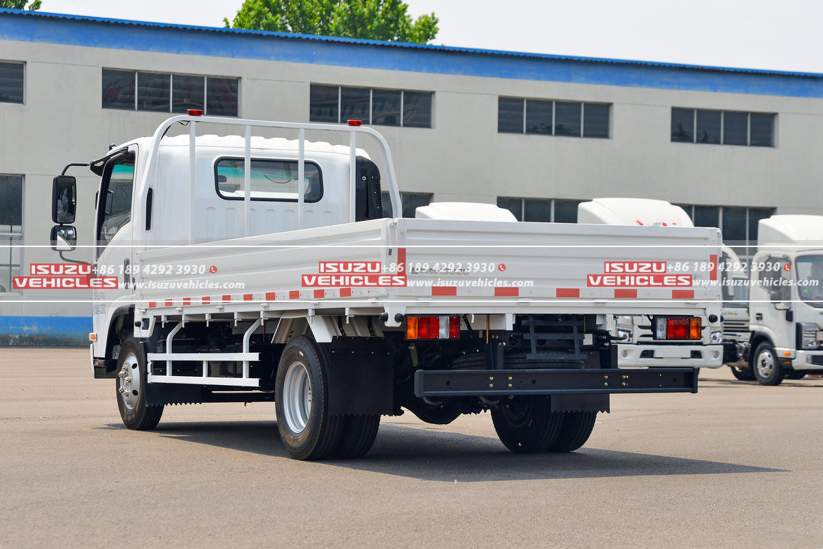 ISUZU KV100 4.2 Meter Cargo Truck Left Back ISUZU KV100 4.2 Meter Cargo Truck Left Back