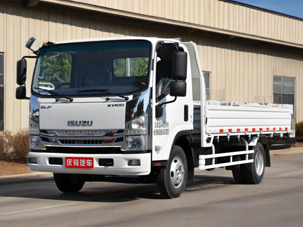 ISUZU KV100 5 Meter Cargo Truck Side