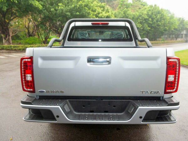 ISUZU TAGA 3.0T Double Cab Pickup Truck Back