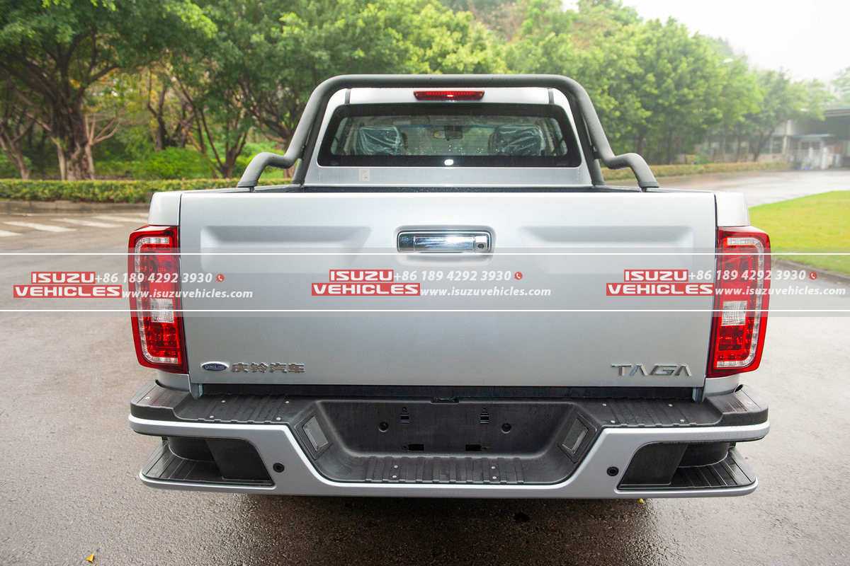 ISUZU TAGA 3.0T Double Cab Pickup Truck Back ISUZU TAGA 3.0T Double Cab Pickup Truck Back