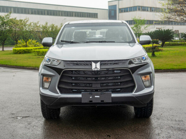 ISUZU TAGA 3.0T Double Cab Pickup Truck Front