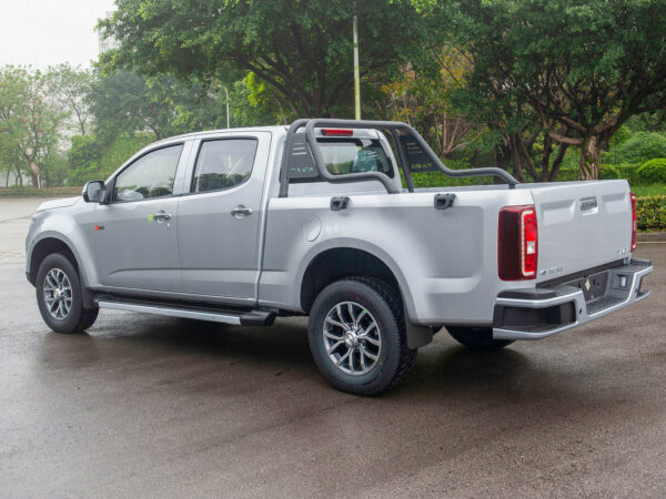 ISUZU TAGA 3.0T Double Cab Pickup Truck Right Back