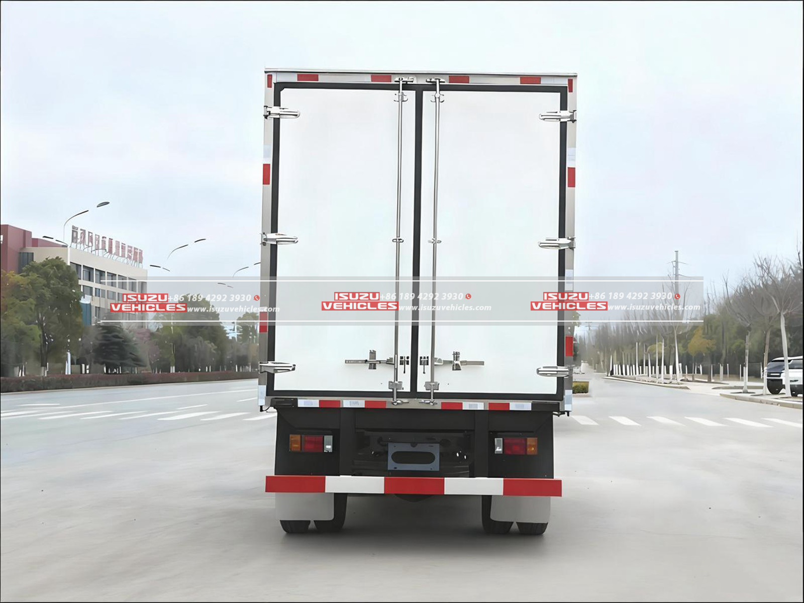 ISUZU 700P 5-Meter Refrigerated Truck Back ISUZU 700P 5-Meter Refrigerated Truck Back