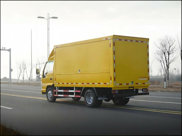 ISUZU 100P Mobile Maintenance Workshop Truck Back