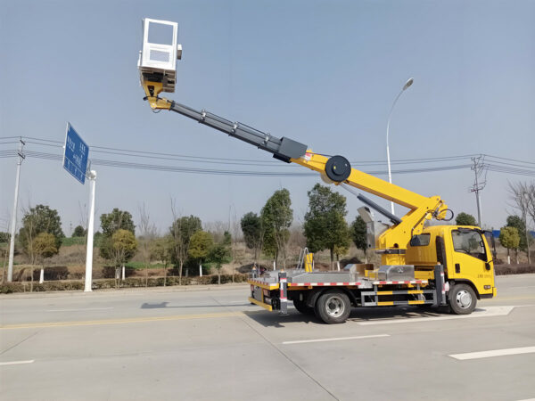 ISUZU 30M 700P Telescopic Bucket Truck Body (2)