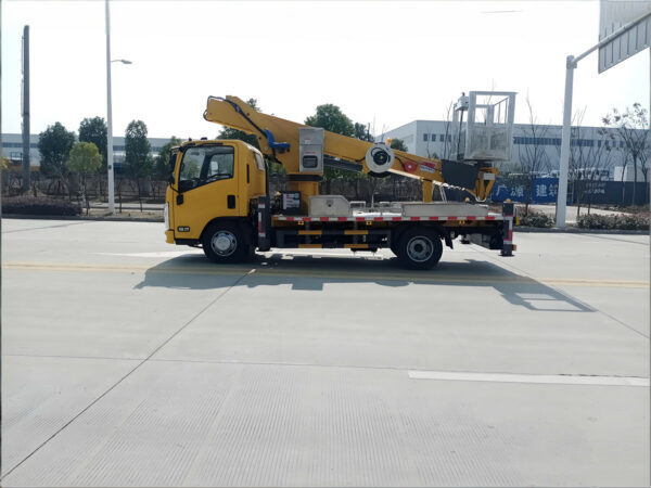 ISUZU 30M 700P Telescopic Bucket Truck Bucket (2)