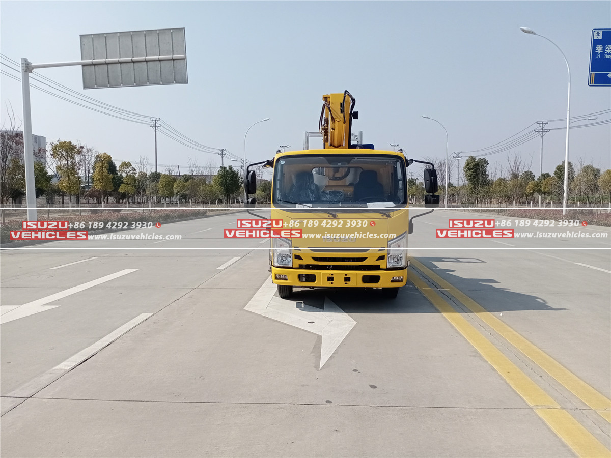 ISUZU 30M 700P Telescopic Bucket Truck Tractor ISUZU 30M 700P Telescopic Bucket Truck Tractor