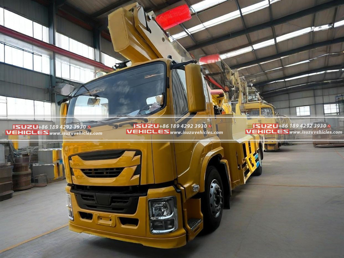 ISUZU 45M Telescopic Bucket Truck Tractor Right ISUZU 45M Telescopic Bucket Truck Tractor Right