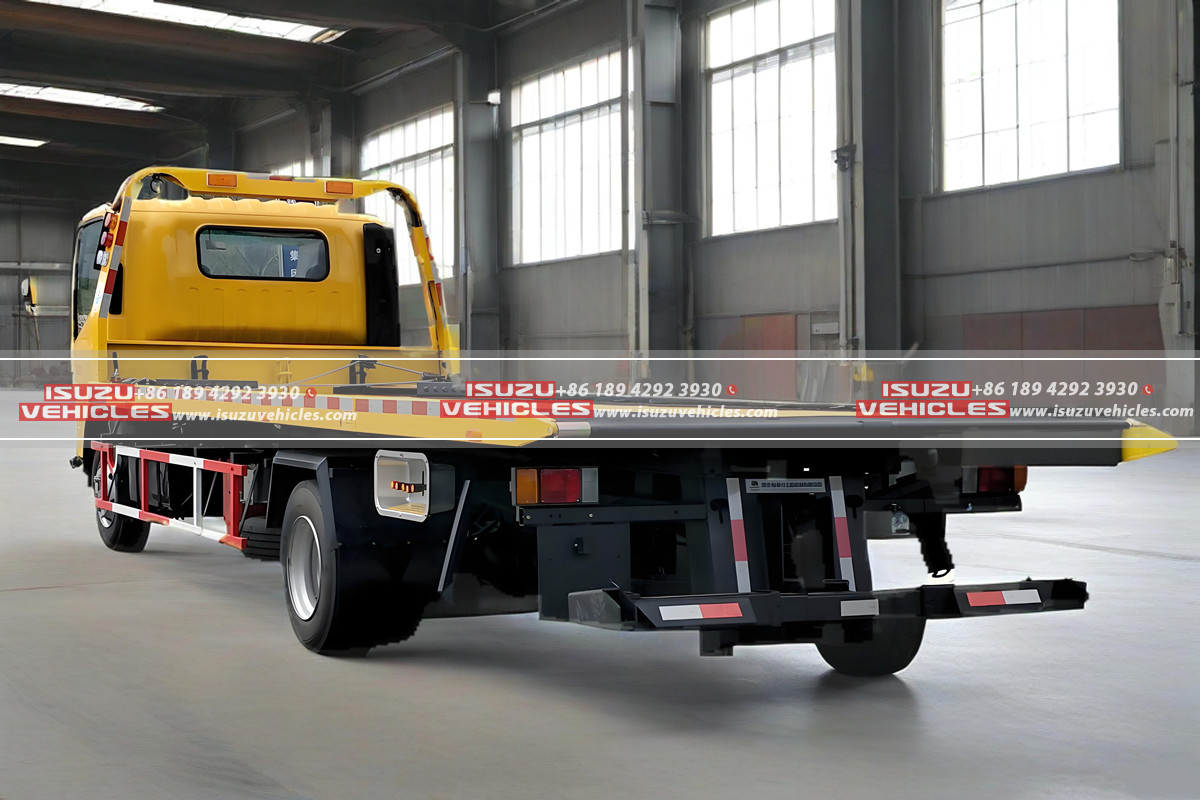 ISUZU 700P 5 Ton Flatbed Wrecker Truck Back ISUZU 700P 5 Ton Flatbed Wrecker Truck Back