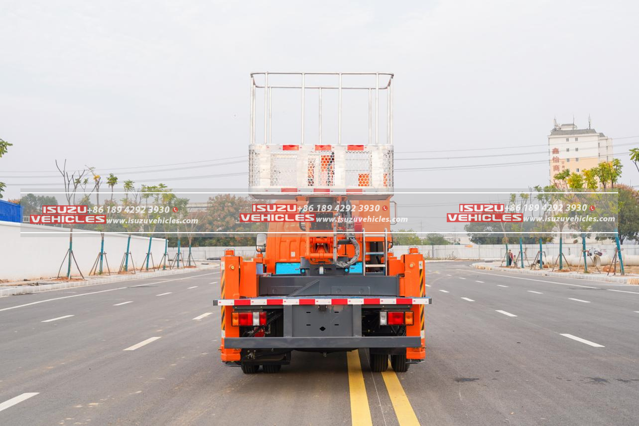 ISUZU 20m Telescopic Bucket Truck Back View ISUZU 20m Telescopic Bucket Truck Back View