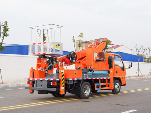 ISUZU 20m Telescopic Bucket Truck Left View