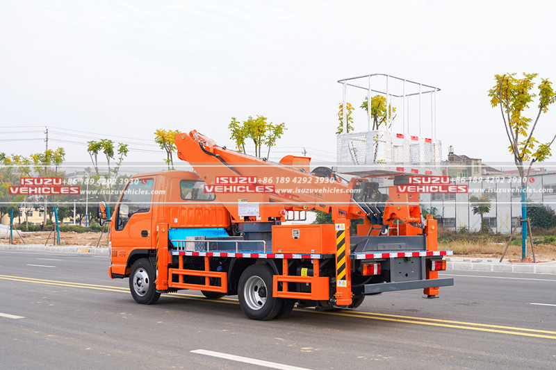 ISUZU 20m Telescopic Bucket Truck Right View ISUZU 20m Telescopic Bucket Truck Right View