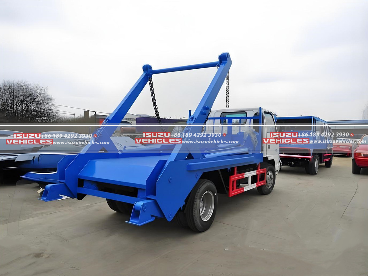 ISUZU 4 CBM Skip Loader Garbage Truck Side ISUZU 4 CBM Skip Loader Garbage Truck Side