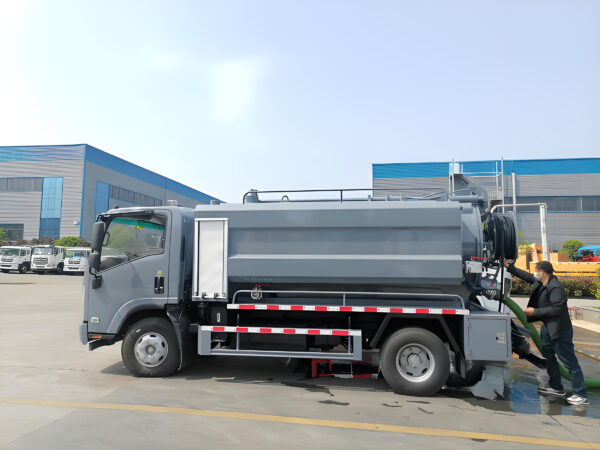ISUZU 5000L Combined Sewer Jetting Truck Tanker