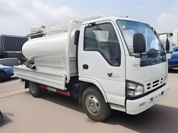 ISUZU 5000L Septic Vacuum Sewer Truck