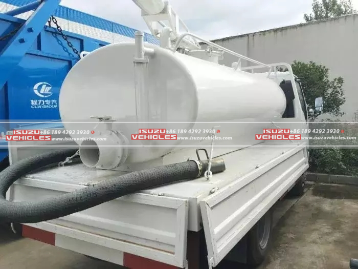 ISUZU 5,000L Septic Vacuum Truck Back ISUZU 5,000L Septic Vacuum Truck Back