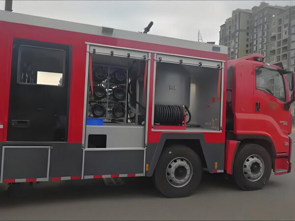 ISUZU 12000L Water Foam Powder Fire Fighting Truck (4)