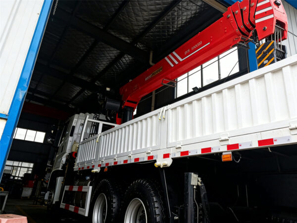 ISUZU 16T PALFINGER Heavy-Duty Telescopic Boom Truck Back Details