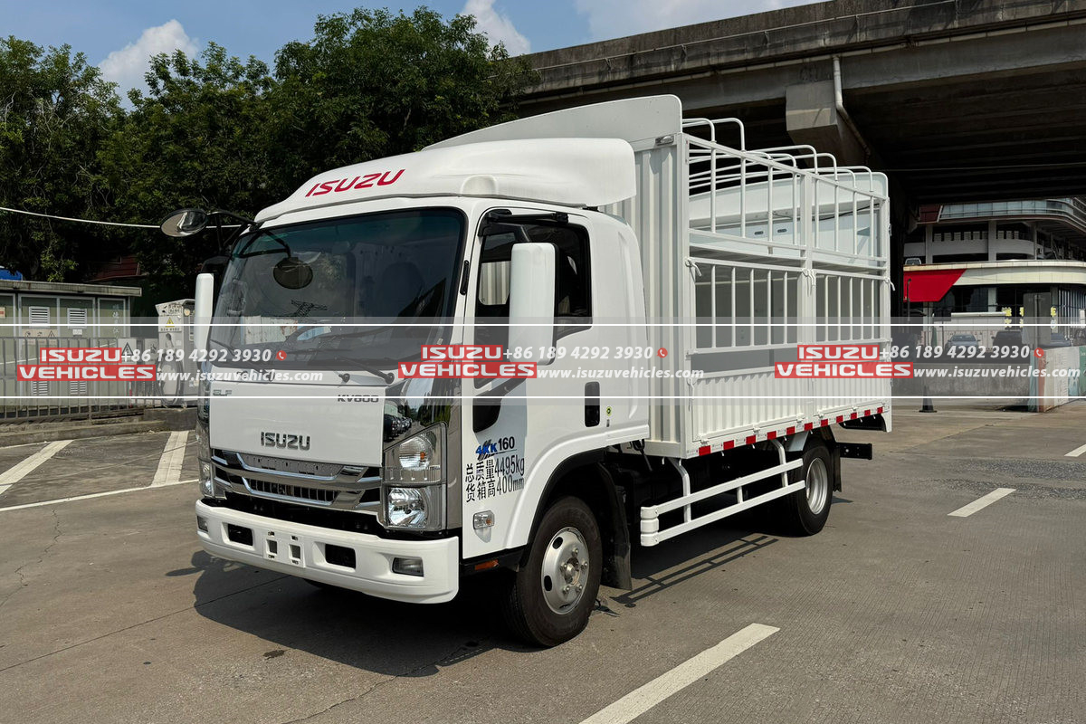 ISUZU 4 Meter Livestock Cargo Truck Left Sde ISUZU 4 Meter Livestock Cargo Truck Left Sde