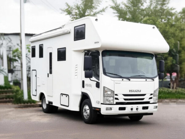 ISUZU 5 Meter Recreation Vehicle
