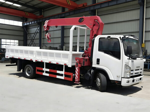 ISUZU 5T Telescopic Boom Crane