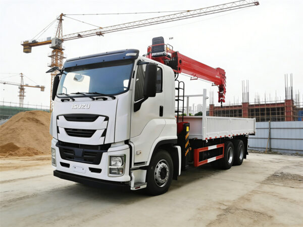 ISUZU 8 Ton Telescopic Boom Crane with BG