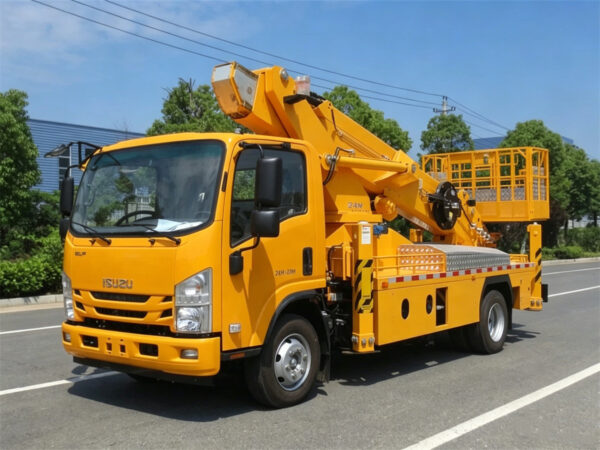 ISUZU 24M Telescopic Bucket Truck