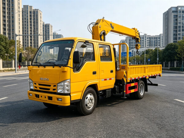 ISUZU 7 Ton Telescopic Boom Crane Truck (3)