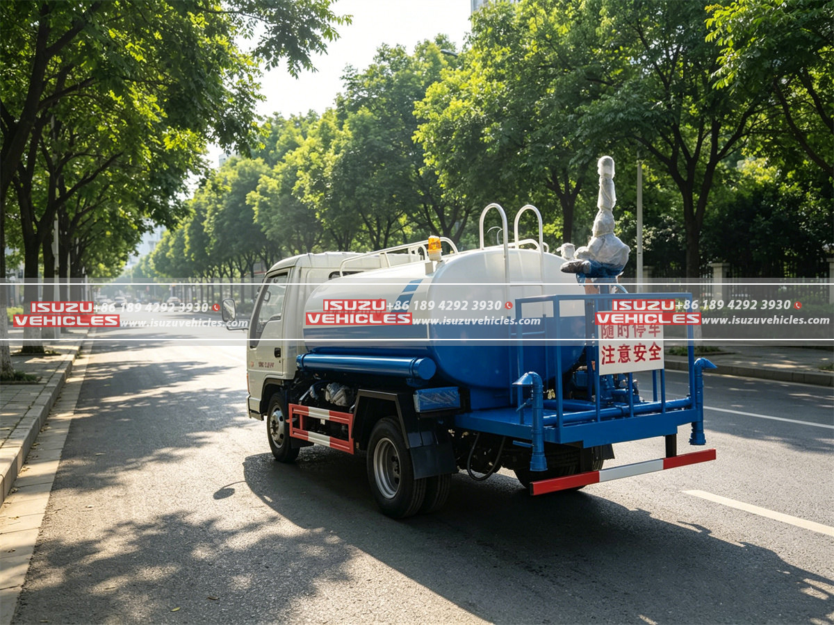 ISUZU Mini Water Sprayer Truck Back ISUZU Mini Water Sprayer Truck Back