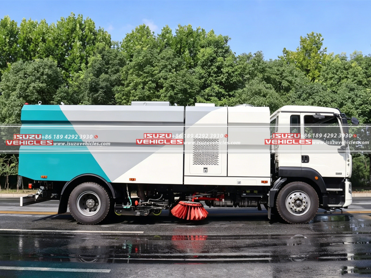ISUZU Road Flushing Sweeper Truck Body ISUZU Road Flushing Sweeper Truck Body