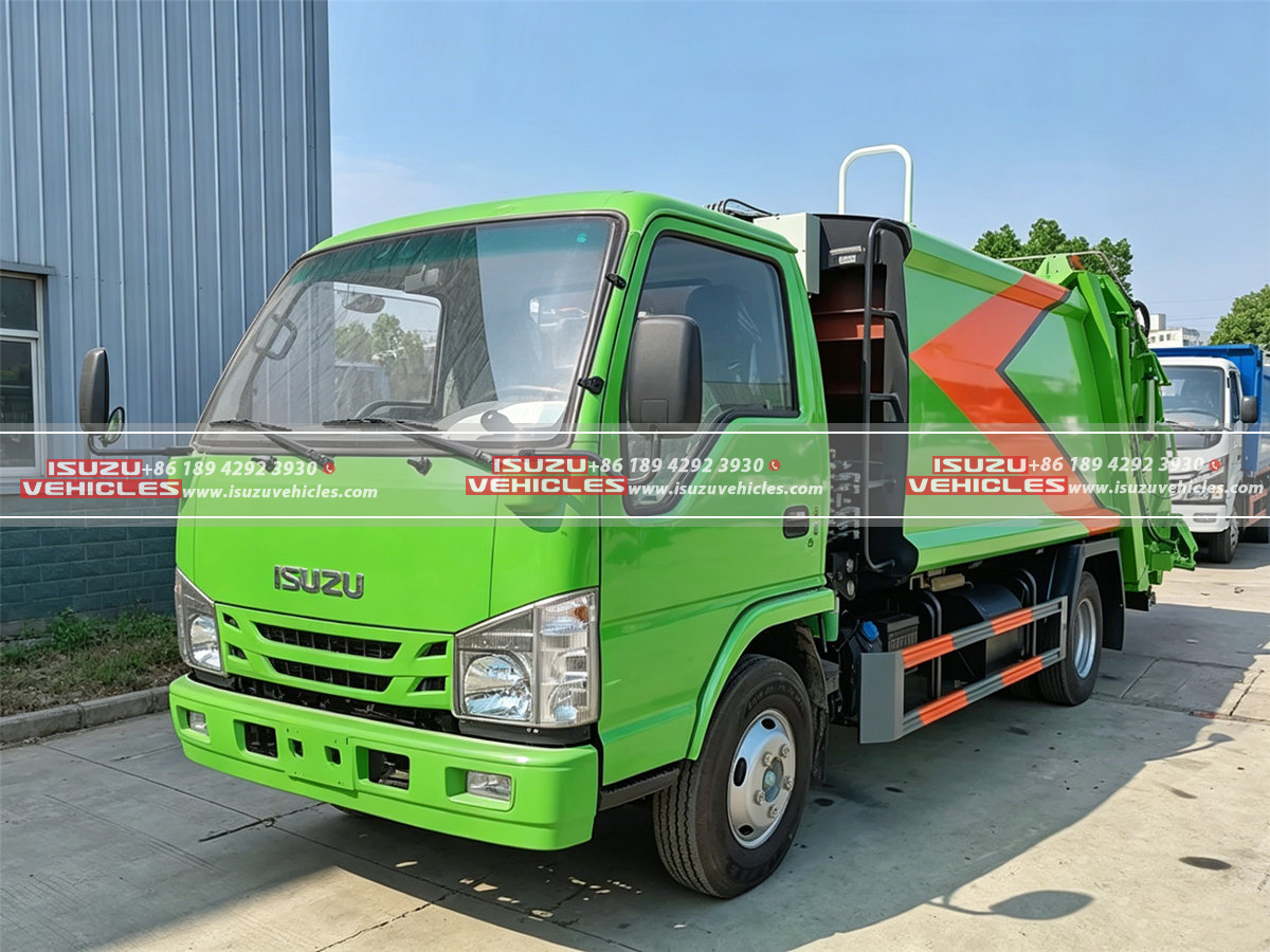 ISUZU 4CBM Rear Loader Garbage Truck ISUZU 4CBM Rear Loader Garbage Truck