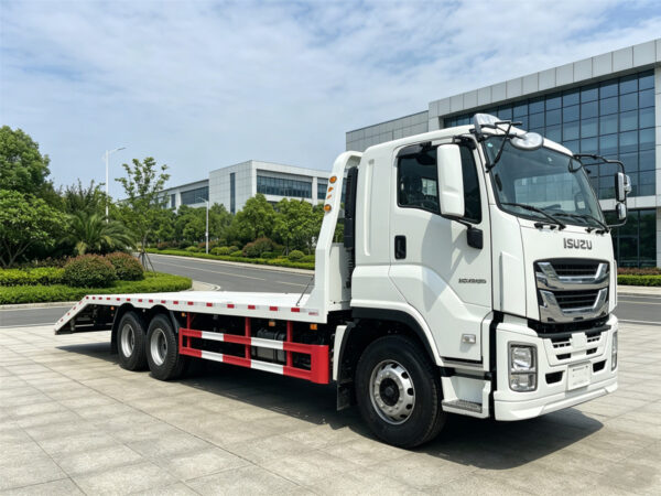 ISUZU GIGA 20 Ton Flatbed Tow Truck Tractor