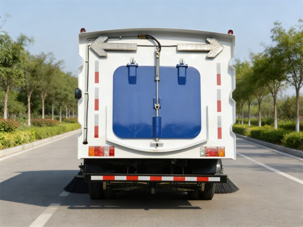 ISUZU 6000 Liter Road Sweeper Truck Back