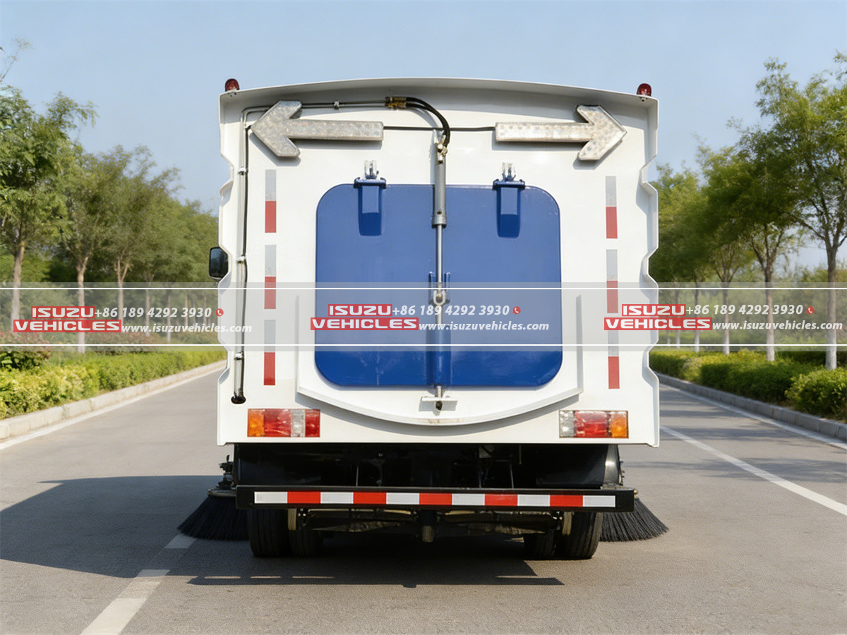 ISUZU 6000 Liter Road Sweeper Truck Back ISUZU 6000 Liter Road Sweeper Truck Back
