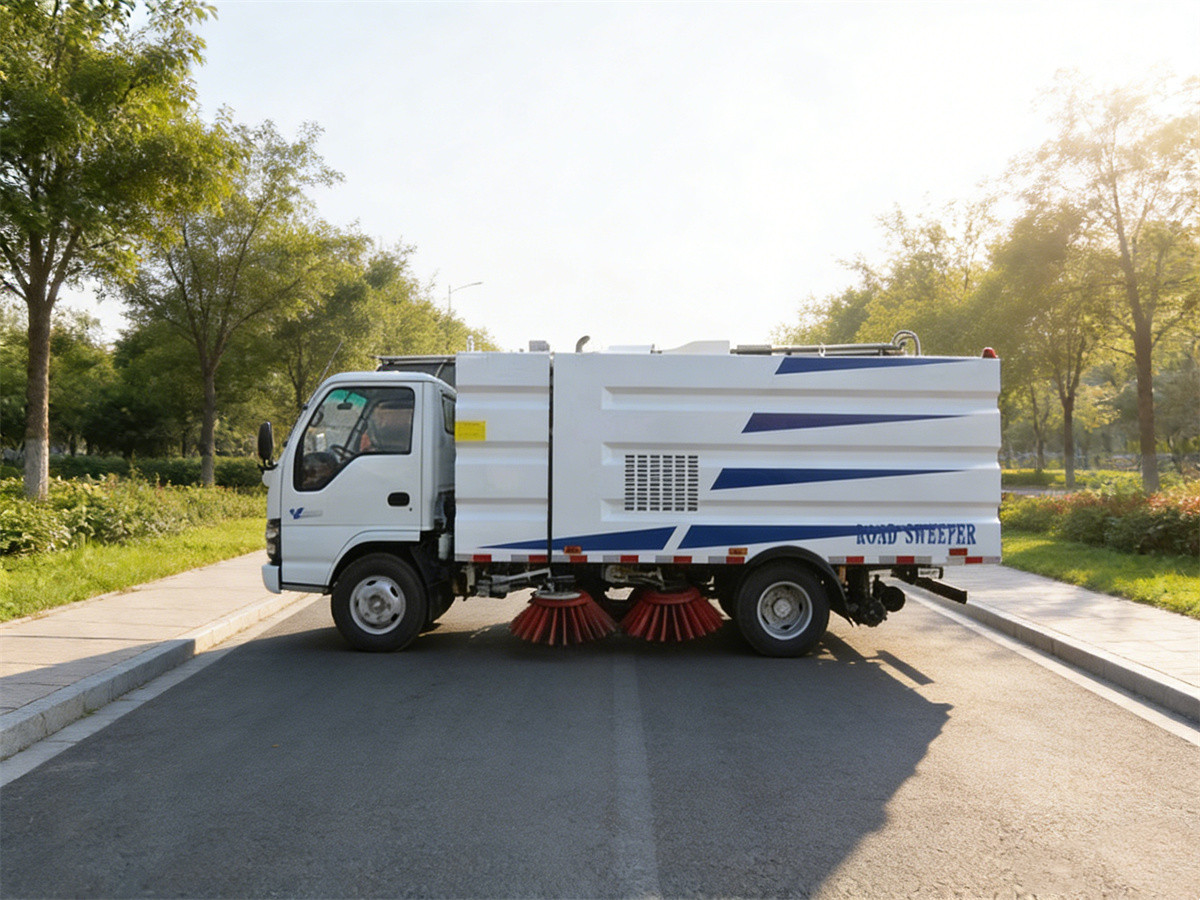 ISUZU 6000 Liter Road Sweeper Truck Body ISUZU 6000 Liter Road Sweeper Truck Body