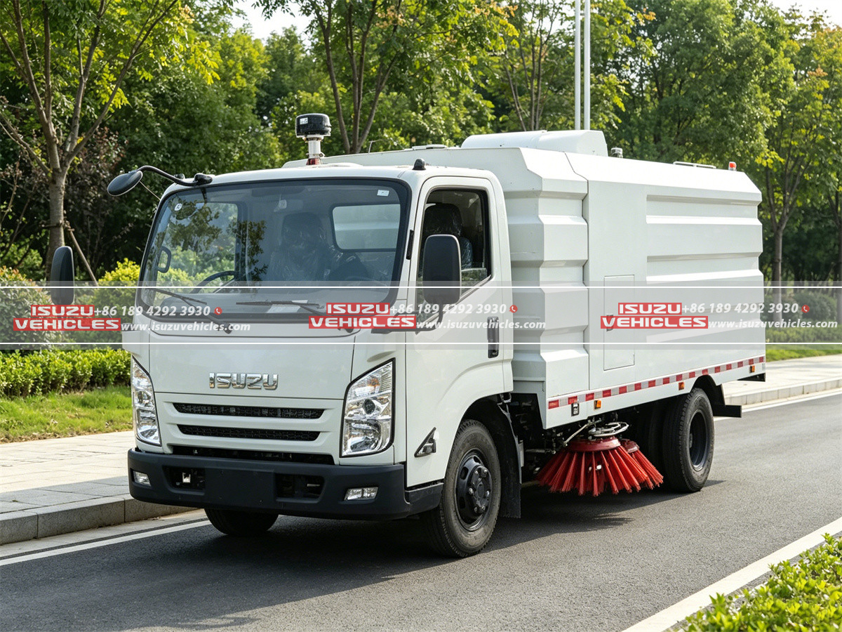 ISUZU 9 CBM Dust Sweeper Truck Right View ISUZU 9 CBM Dust Sweeper Truck Right View