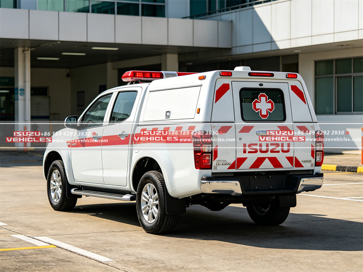 ISUZU D-MAX Emergency Ambulance Truck Back ISUZU D-MAX Emergency Ambulance Truck Back