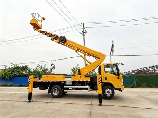 ISUZU 23M Sky Lift Insulated Telescopic Bucket Truck Body (2)