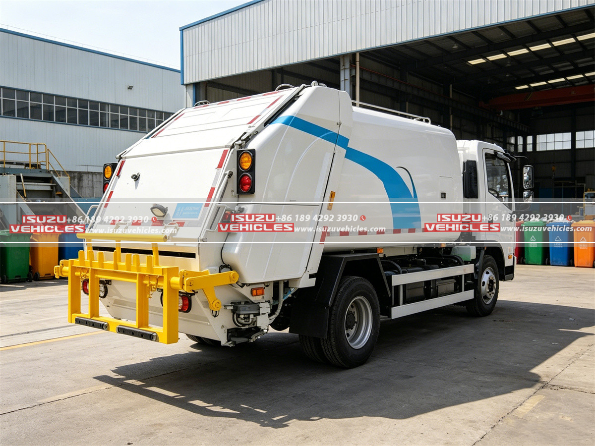 ISUZU 5 CBM Electric Garbage Truck Back ISUZU 5 CBM Electric Garbage Truck Back