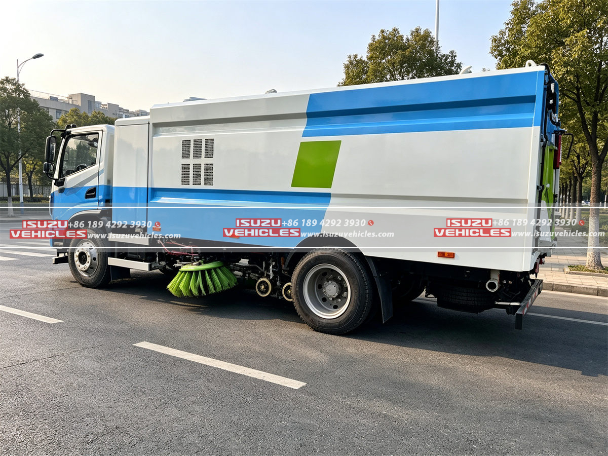 ISUZU 6 CBM Electric Road Sweeper Truck Body ISUZU 6 CBM Electric Road Sweeper Truck Body